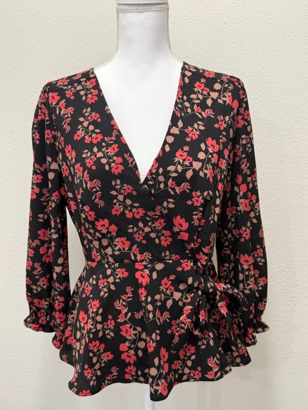 OHM black red floral blouse,  v-neck, ruffle hem, faux wrap with side bow, Med